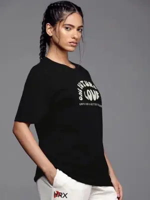Omarı Rahat ve Şık Siyah Oversize T-shirt