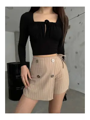 Omarı Düğme Detaylı Şık Bej Şort Etek