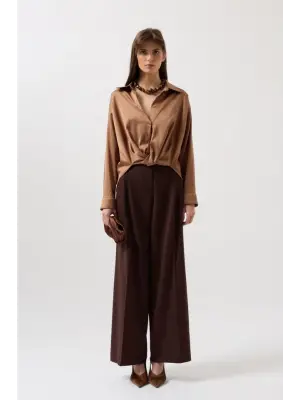 Omarı Rahat ve Şık Crop Saten Gömlek