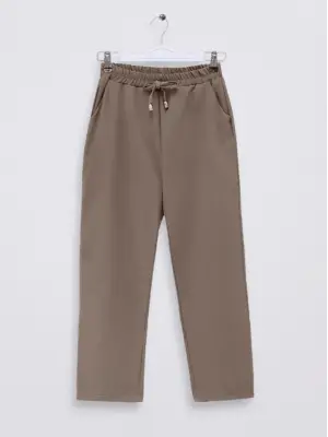 Beli Lastikli Çift Cepli Bağcık Detaylı Pantolon        -Vizon