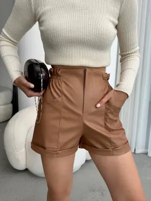Kahve Beli Lastikli Deri Şort Kadın Giyim