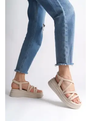 Zarif Lastikli Şerit Detaylı Rahat Tabanlı Bayan Sandalet