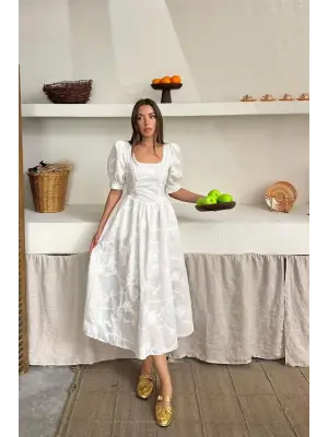 Beyaz Balon Kollu Brode Elbise