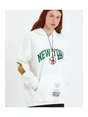 Beyaz Baskılı Kapüşonlu Sweatshirt