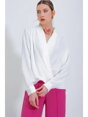 Beyaz Kruvaze Yaka Dökümlü Saten Bluz 0492