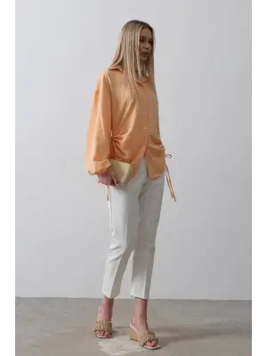 Omarı Taze ve Zarif Biye Detayıyla Gömlek