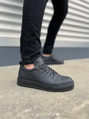 Omarı Yumuşak Tabanlı Siyah Bağcıklı Erkek Spor Ayakkabı