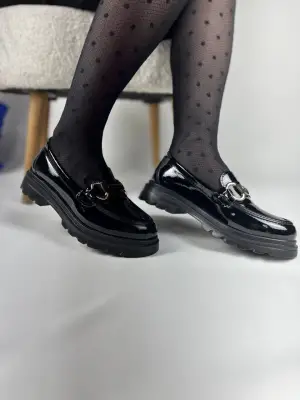 BR-ZN101 Benorra Kömür Rugan Günlük Kadın Babet