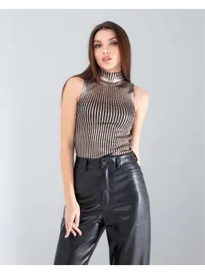 Omarı Varaklı Triko Bisiklet Yaka Modeli