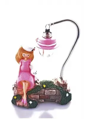 Omarı Oturan Kız Figürü Kaya Üzerinde - El Yapımı Sanat Eseri