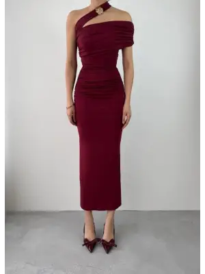 Omarı Şık Çapraz Omuz Elbise Modelleri