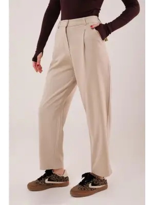 Omarı “Kadın Kapama Cep Detaylı Krem Pantolon”