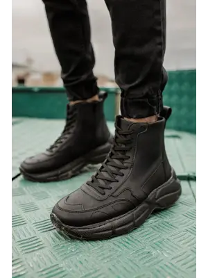 CH077 - ST Erkek Spor Bot SIYAH