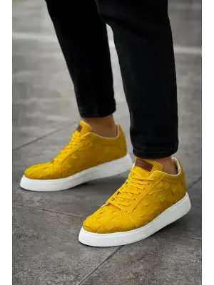 Omarı Şık ve Rahat Sarı Erkek Ayakkabı Modası