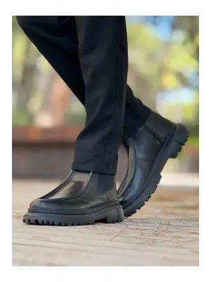 Sokak Stili Erkek Bot