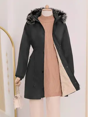 Çıkma Kapşonlu Kolu Lastikli Cepli Kısa Kaban -Siyah