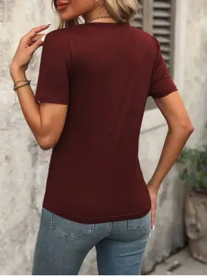 Omarı Modern V Yakalı Çizgili Kadın Viskon Bluz