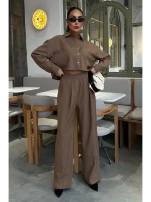 Omarı Şık ve Trend Crop Gömlekli Çizgili Takım