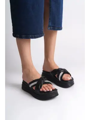 Modern Desenli Taşlı Ayakkabı Terlik