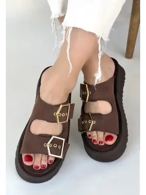 Coer Kahverengi Süet Çift Tokalı Terlik