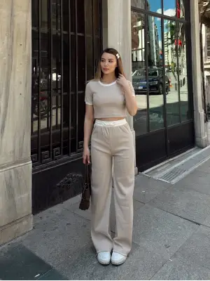 Omarı Bej Crop Pantolonlu Biyeli Takım