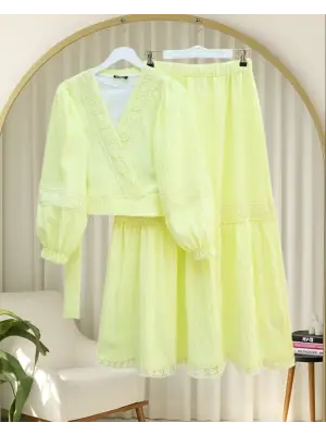 Dantel Detaylı Bağlamalı Kolu Lastikli Kraş Etekli Takım  -Açık Sarı