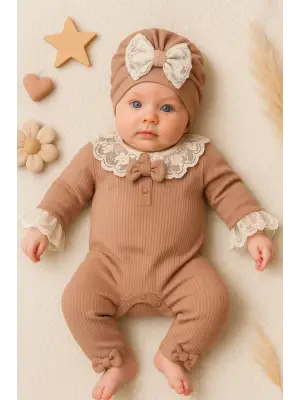 Dantel Yaka Detaylı Şapkalı 2li Kız Bebek Tulum