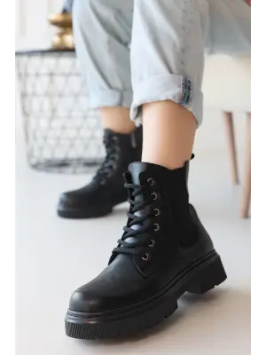 Modern Bağcıklı Bot