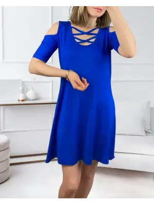 Dekolteli Bağcık Detay Viskon Kumaş Elbise