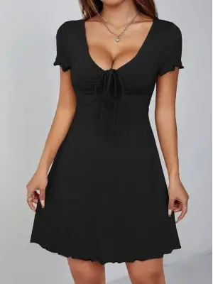 Omarı Derin V Yakalı Kısa Kollu Kadın Elbisesi