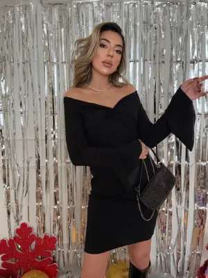 Omarı Derin Dekolte Detaylı Uzun Kollu Kısa Elbise