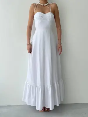 Omarı Şık Siyah İp Askılı Elbise