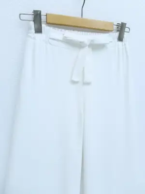 Duble Kumaş Beli Kuşaklı Bol Paça Pantolon  -Beyaz