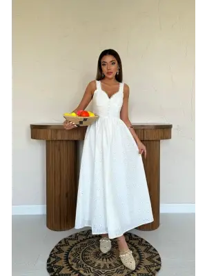 Omarı Şık Dantel Detaylı Ekru Askılı Elbise