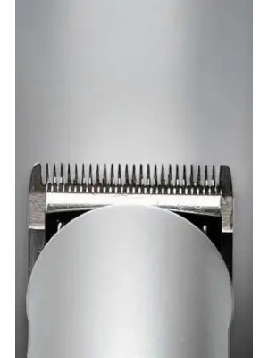 Erkeklere Özel Şarjlı Saç Ve Sakal Kesme Tıraş Makinesi Seti