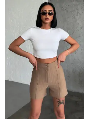 Omarı Zarif ve Şık Yüksek Bel Çizgili Esnek Çimalı Şort