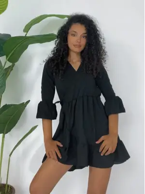 Omarı Fırfırlı Beli Lastikli Siyah Elbise