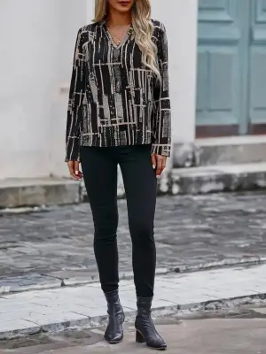 Omarı Desenli V Yakalı Uzun Kollu Kadın Bluz