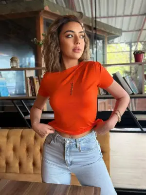 Omarı Tek Omuz Açık Büzgülü Viskon Bluz