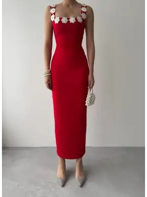 Omarı Zarif Mıng Çiçek Desenli Elbise