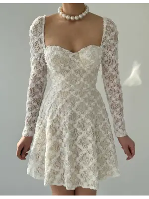 Omarı Çiçek Desenli Detaylı Elbise