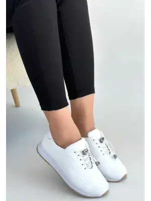 Finna Beyaz Cilt Bağcıklı Spor Ayakkabı