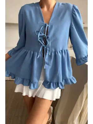 Omarı Mavi Keten Bluz - Önden Bağlamalı ve Fırfır Detaylı