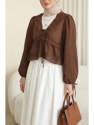 Fırfır Detaylı V Yaka Yarı Transparan Bluz -Kahve