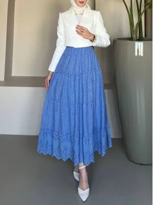 Omarı Fisto İşlemeli Katlamalı Mavinin Etkileyici Etek Tasarımı