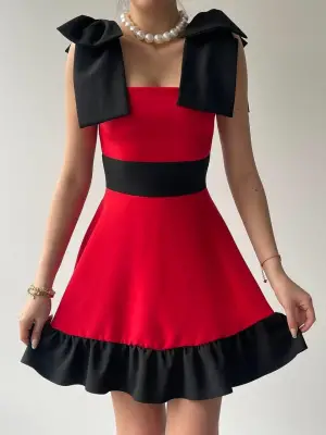 Omarı Zarif Omuz Fiyonklu Elbise