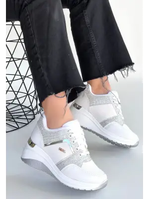 Geja Beyaz Cilt Bağcıklı Spor Ayakkabı