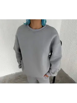 Omarı Rahat ve Şık Gri Basic Sweatshirt