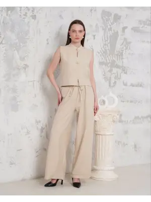 Omarı Etkileyici Broşlu Yelek Pantolon Takım Bej