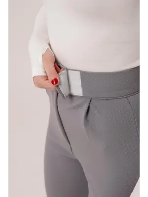 Omarı Gri Pantolon Cırt Kapama Detayıyla Şıklık ve Konfor